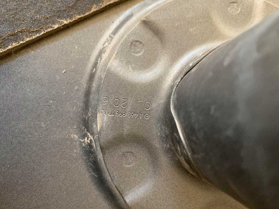 Капак за резервна гума на Mercedes w163