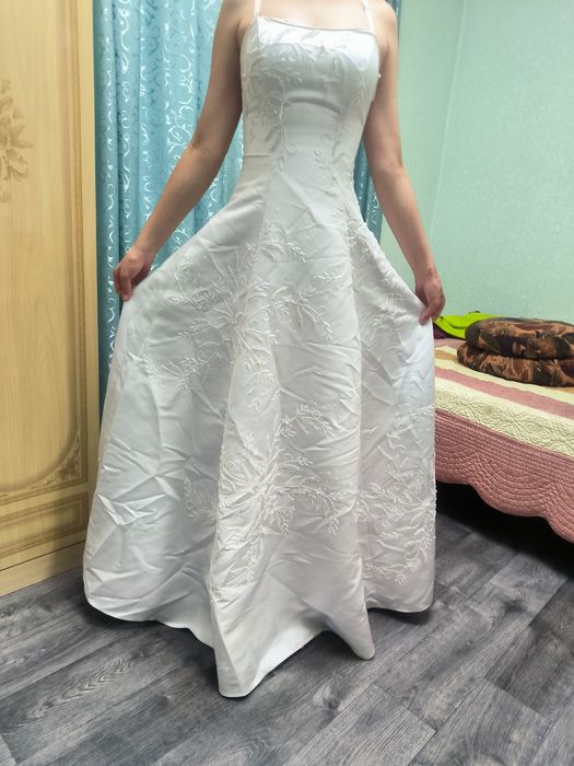 Свадебное платье продам