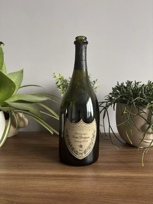 Празна бутилка Dom Perignon 2015