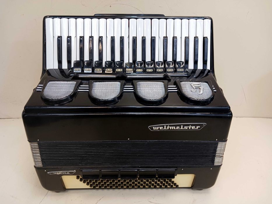 Acordeon Weltmeister Stela 96 bas