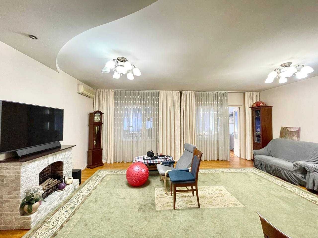 ул.Ойбек Госпитальный МЦ Шох банковская 4-комн 4/9 174 м² чистая