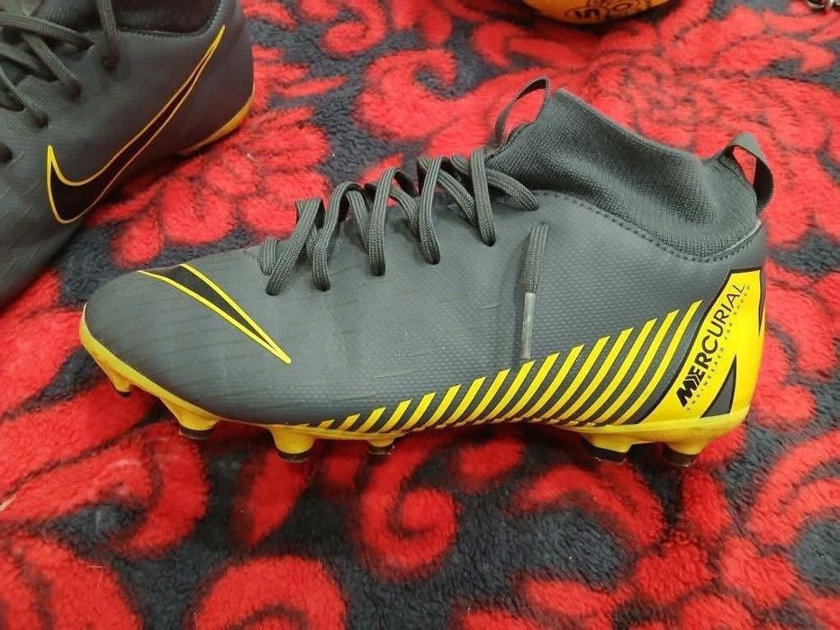 Ghete de fotbal Nike