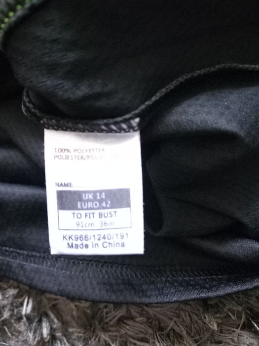 Tricou marimea 42
