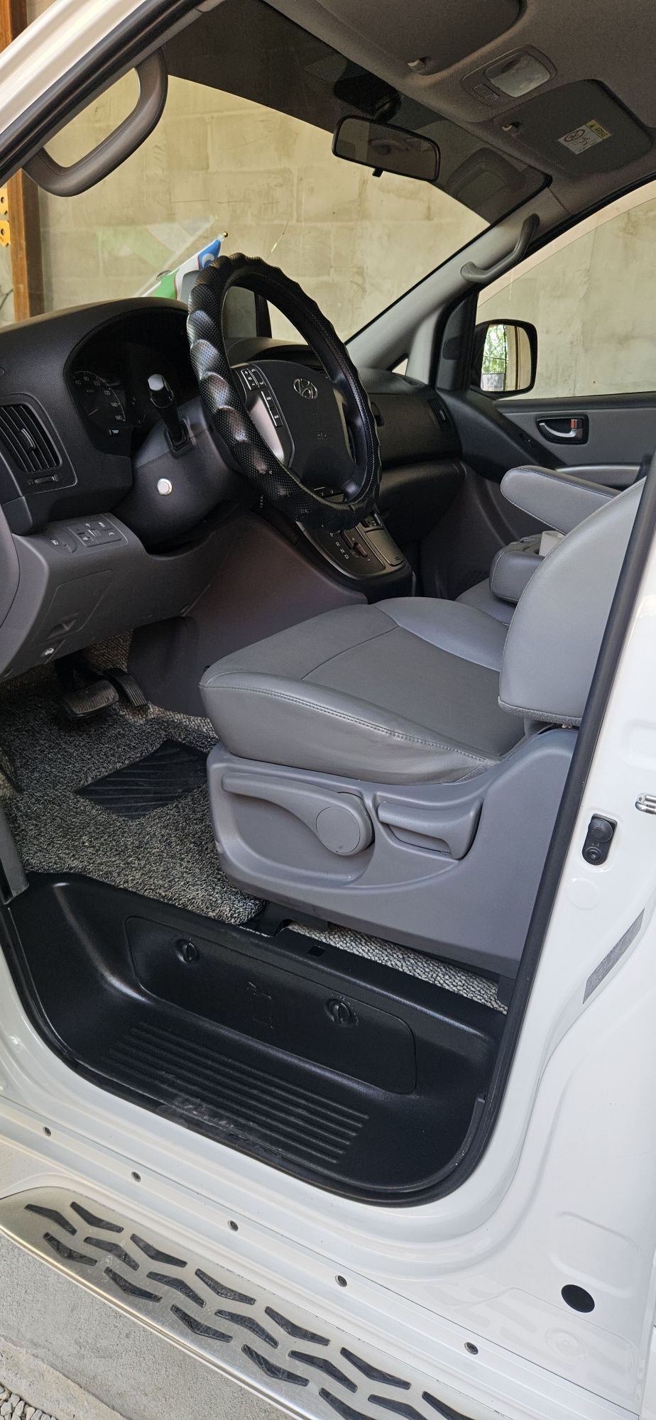 Hyundai Grand Starex 2.4 LPI
