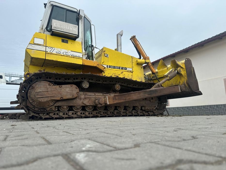 Vând buldozer Liebherr 732