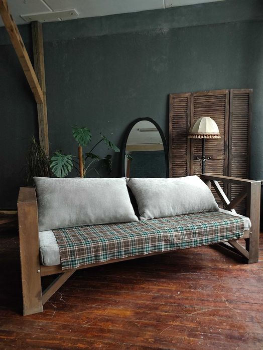 Диван в ловт стиле