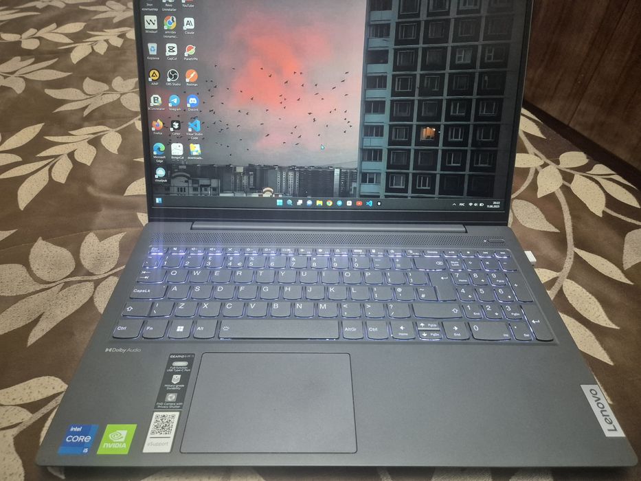 Lenovo IdePad 5 ноутбук