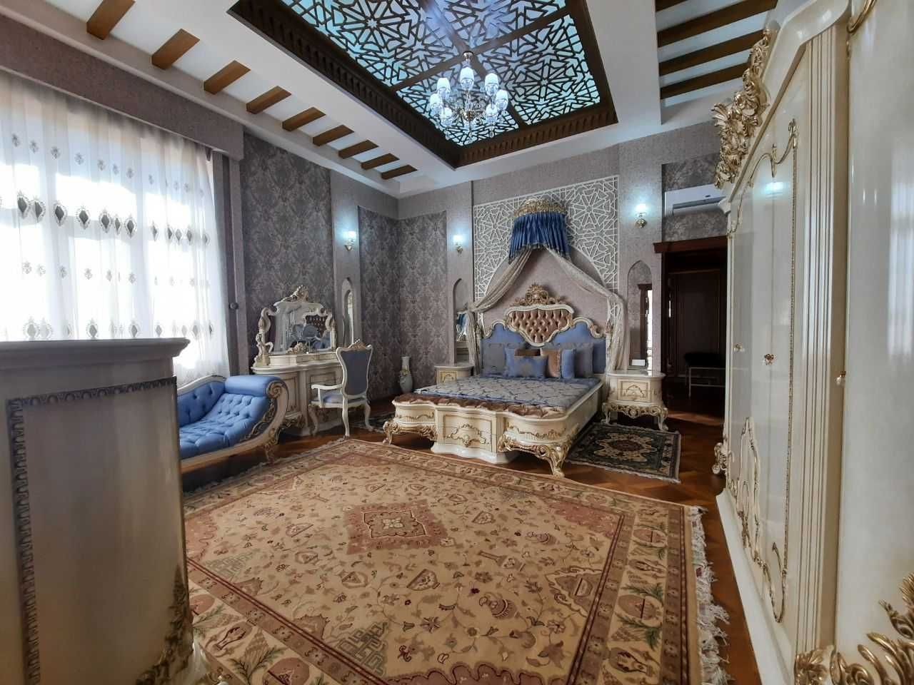 Продаю шикарный эксклюзивный дом 
ТТЗ, Диадора
35 соток
30 комнат