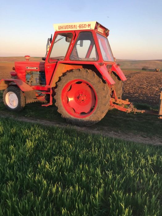 Vand tractor in stare foarte buna de functionare