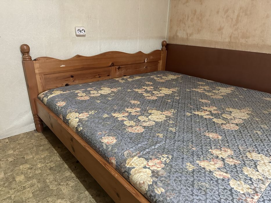 Спалня от масивно дърво размер 160/200