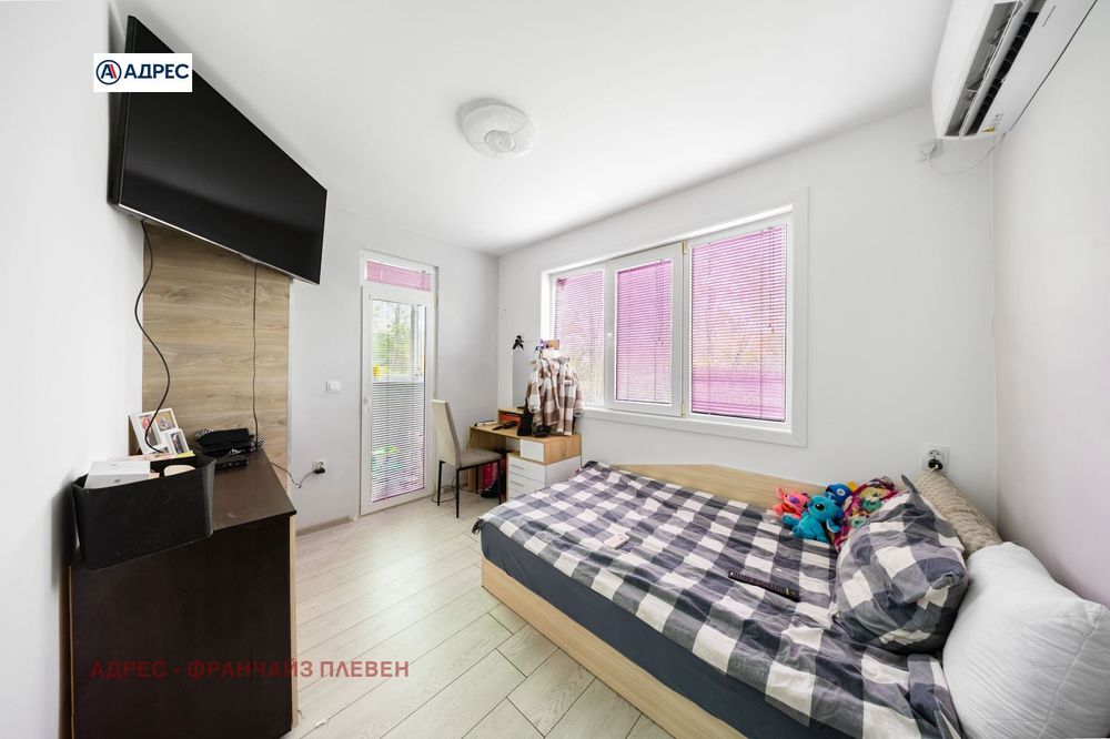 Продава се Тристаен апартамент в Плевен, Дружба 4 - 96 кв.м за 1250 €/кв.м - Снимка #6