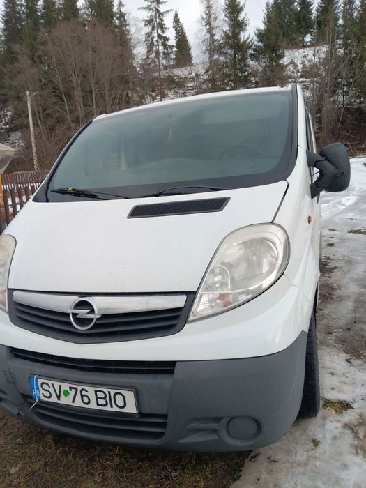 Opel VIVARO Vând autoutilitară Opel Vivaro