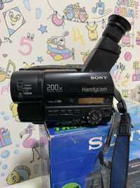 Видеокамера SONY, в рабочем состоянии, в придачу сумка, 5 шт кассеты