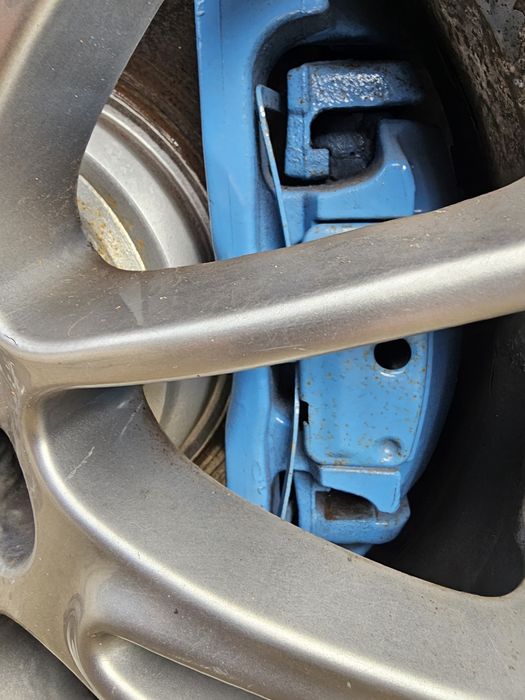 Спирачни апарати и дискове от бмв 335д 335d 286кс 348мм