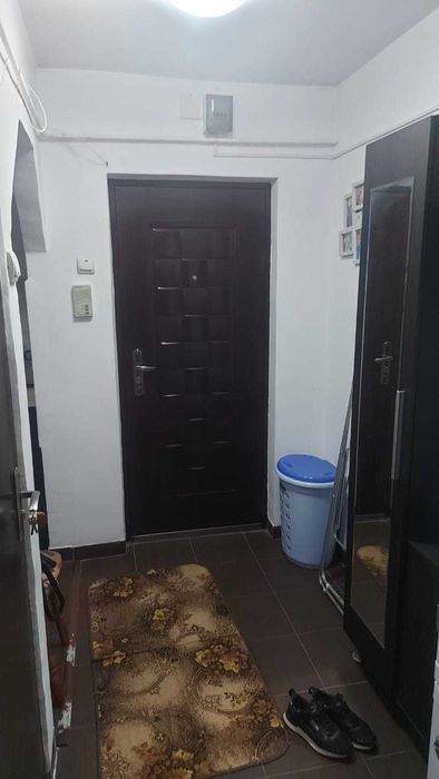 Vand sau schimb apartament cu 2 camere