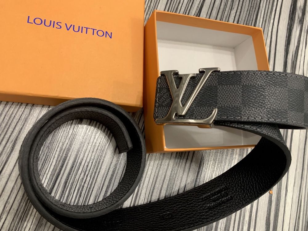 Curea LOUIS VUITTON -gravura interior:Piele naturală ! toate inscripti