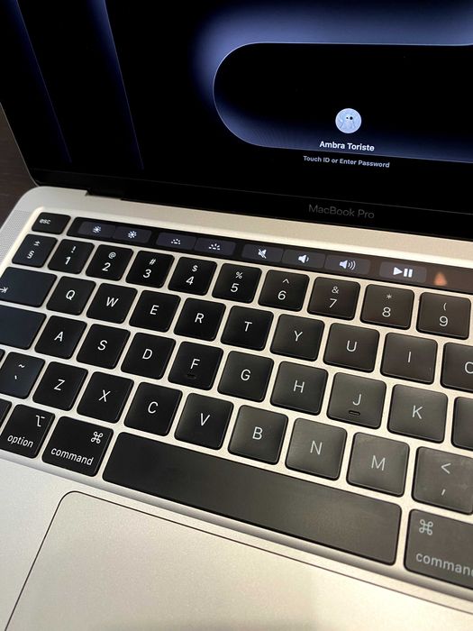 MacBook Pro M1 13-inch