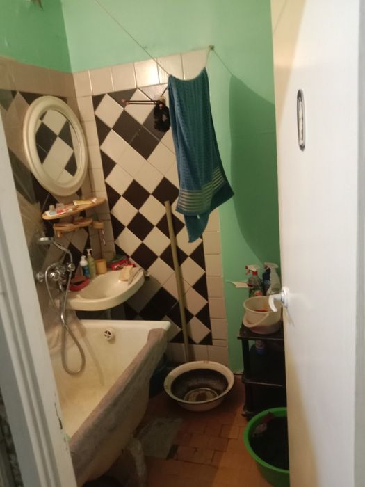 Срочно продается 2х - ком. кв. На фархадском