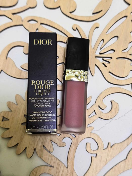 Разпродажба на козметика Dior