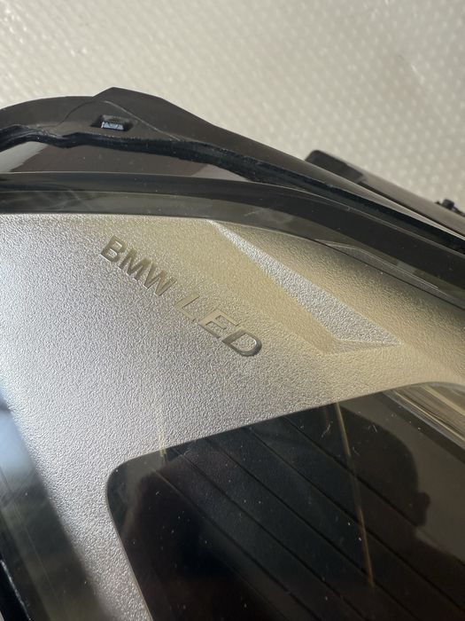 Фар десен BMW X1 F48 Facelift Full LED Перфектен