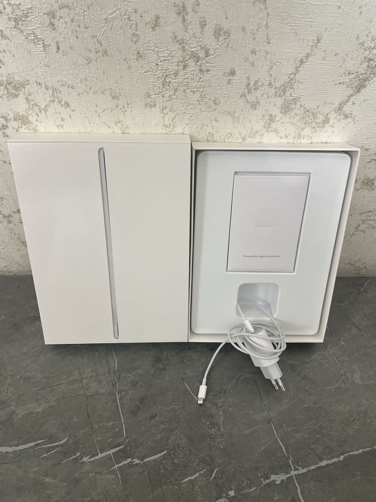 Ipad 5 + Karobka Dokument . 96% yomkost zaryad