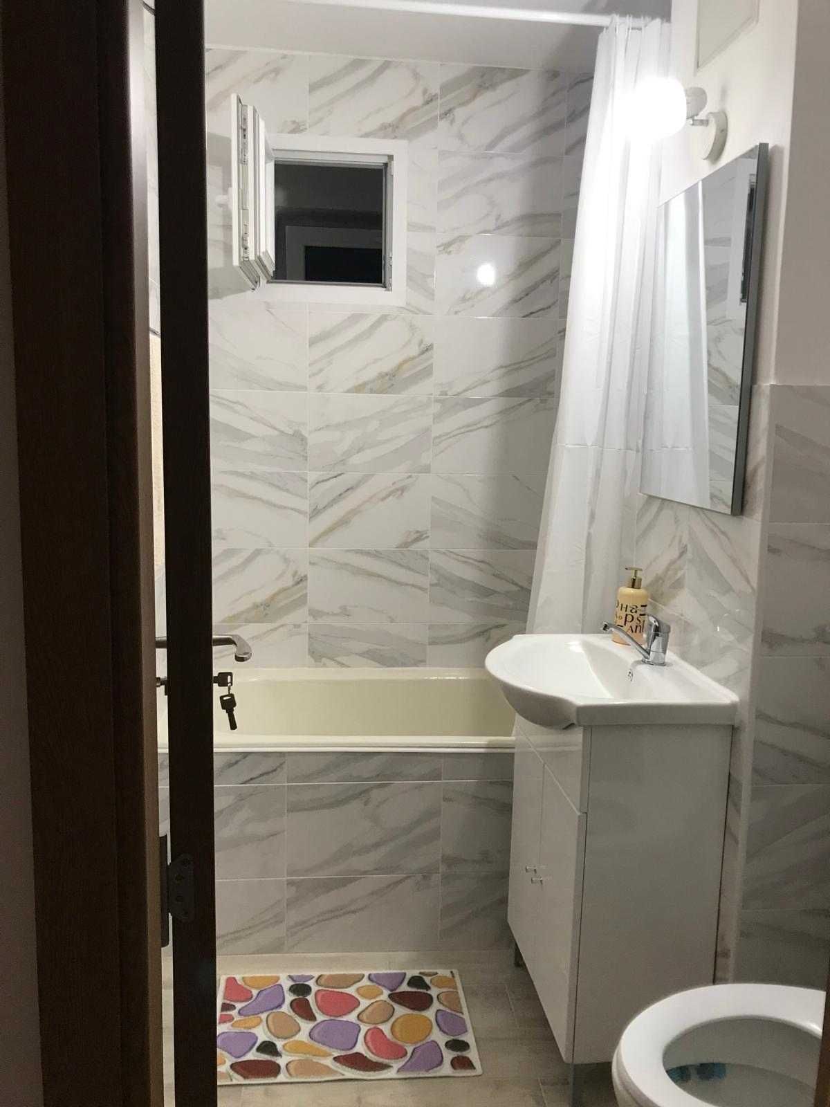 Inchieriez apartament 2 camere