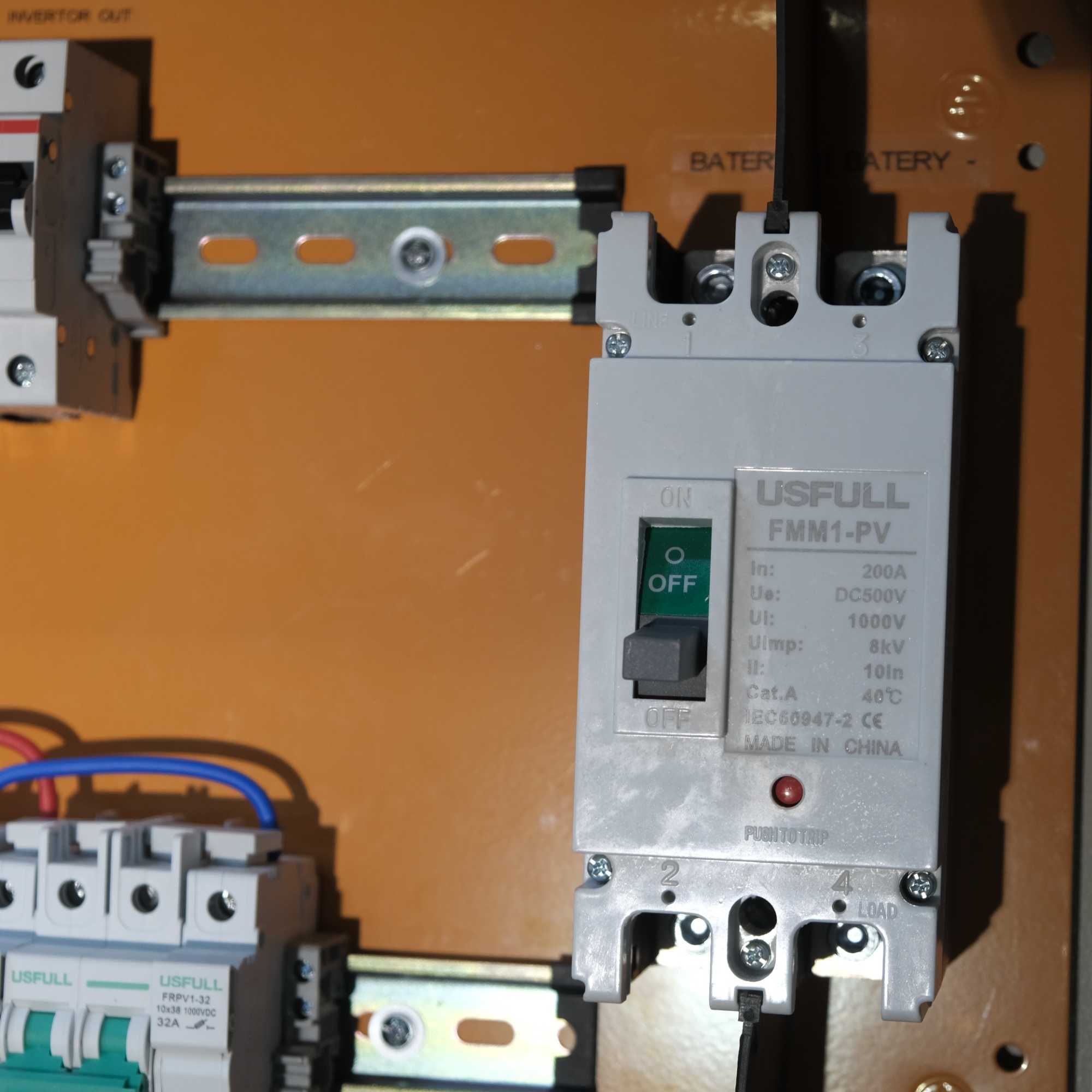 ДЦ/DC 160/200/225/250A - 500V Предпазител за соларни батерии DC MCCB