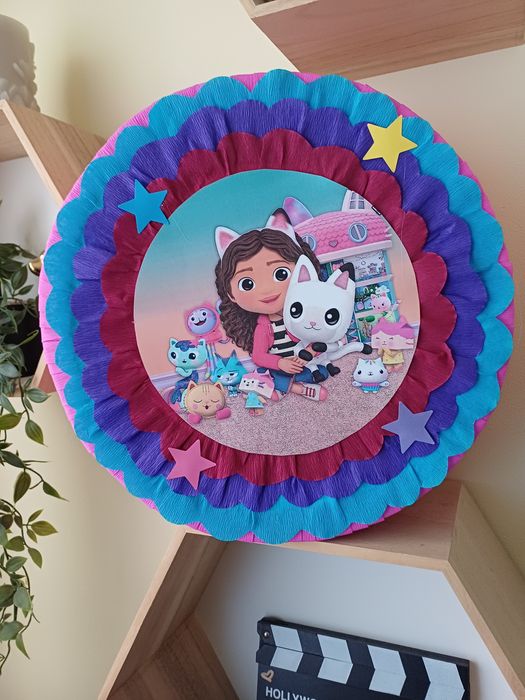 Pinata piniata Paw Patrol Sonic Stitch Gabby's Dollhouse Wednesday