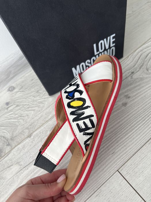Оригинални сандали Love Moschino