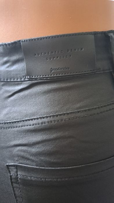 Pantaloni Stradivarius