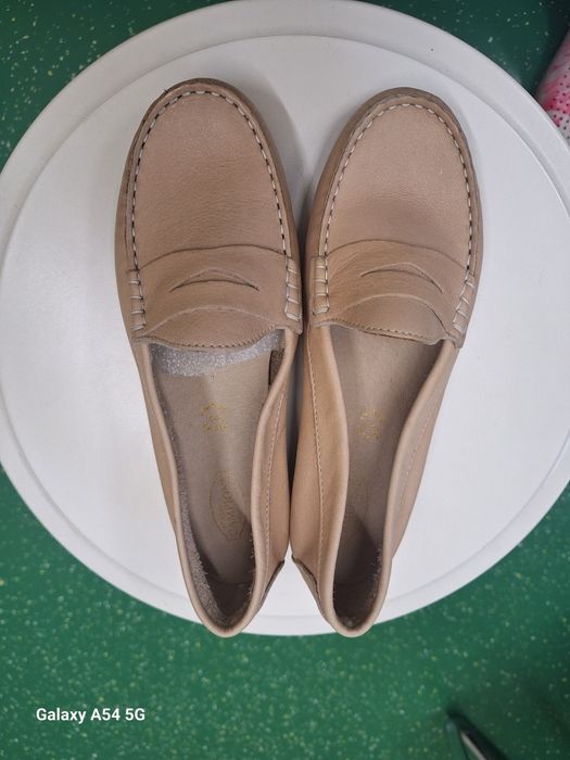 Чисто нови мокасини естествена кожа