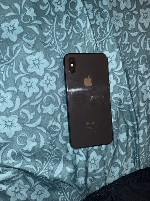 Продавам Iphone XS