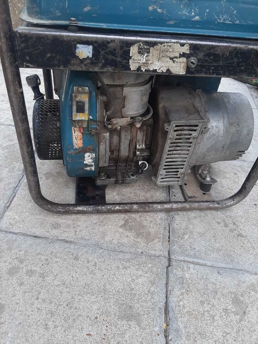 Бензинов генератор Makita G3500R.