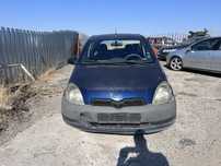 Toyota Yaris 1.0i На части