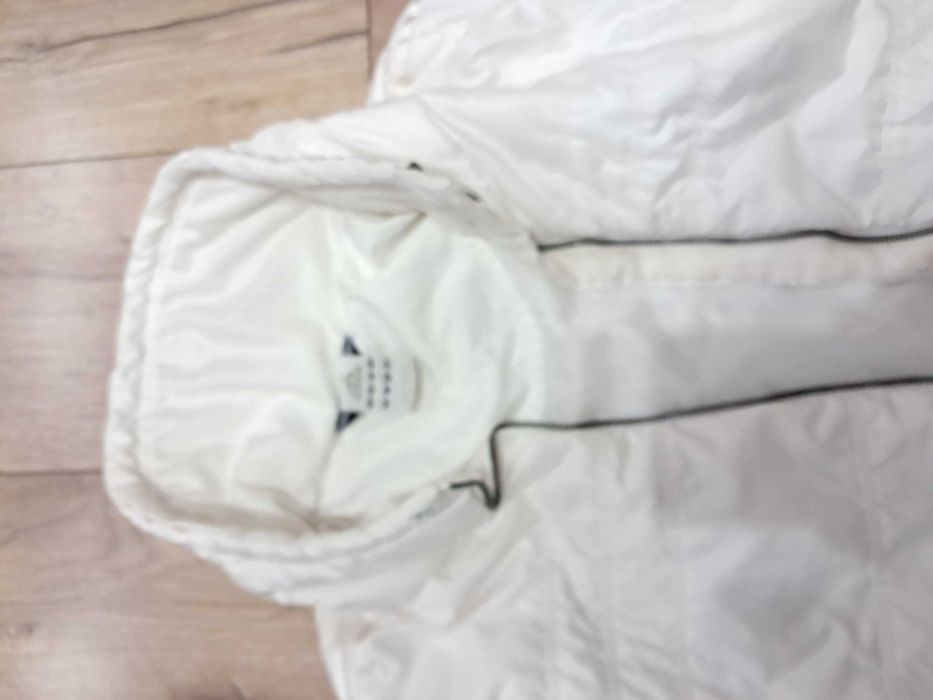 Бяло дамско яке Adidas