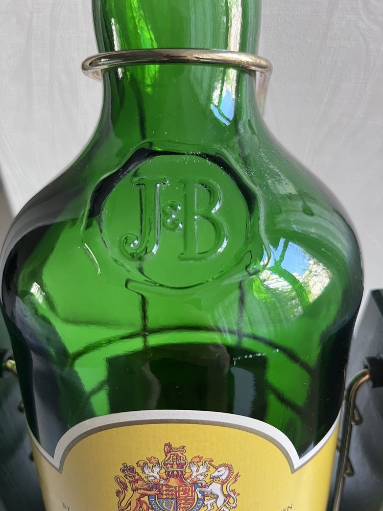 Винтажная бутылка от виски Justerini & Brooks J&B на качелях, 3 л