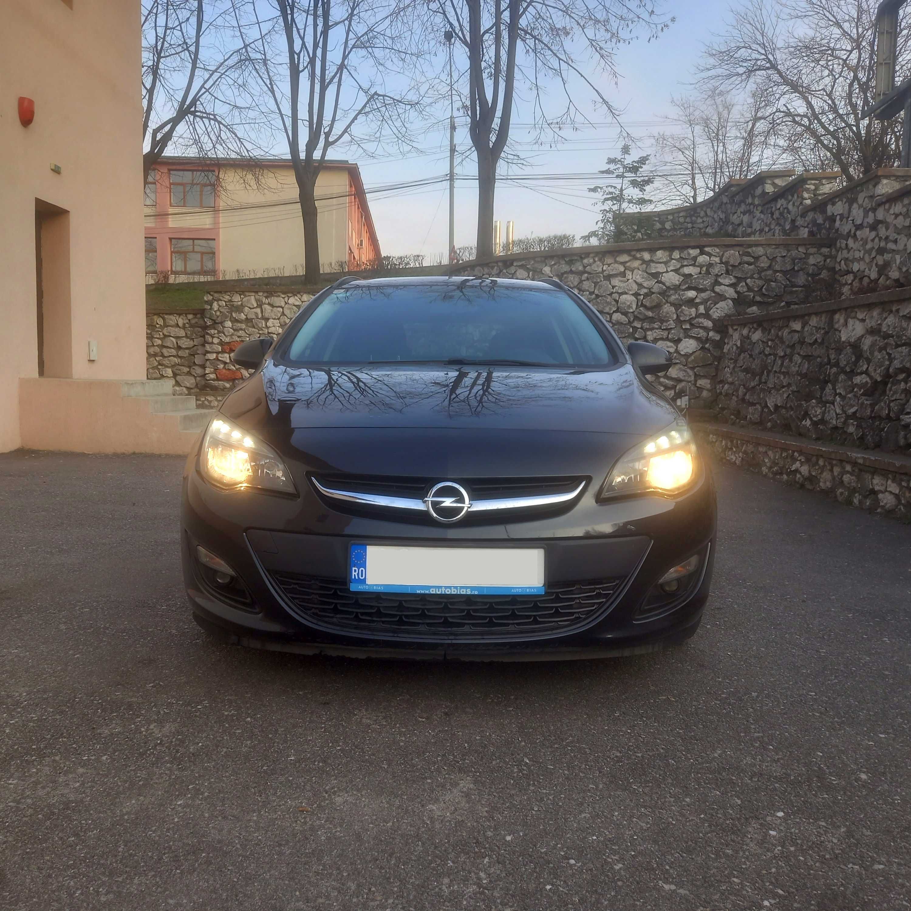 Opel Astra J // 1.7 CDTI diesel // 2014