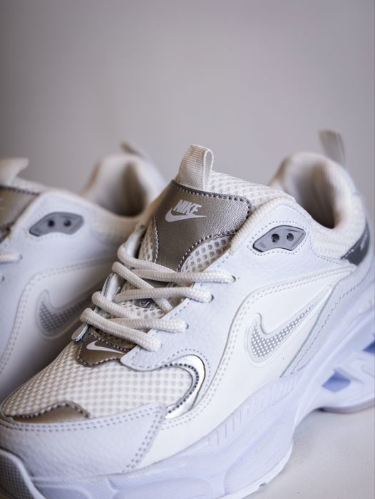 Дамски маратонки Nike