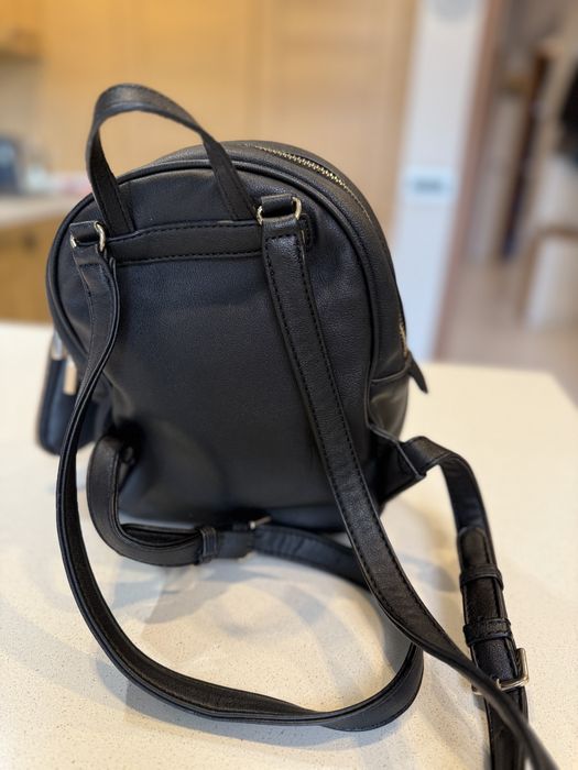 Черна раница Guess ОРИГИНАЛНА