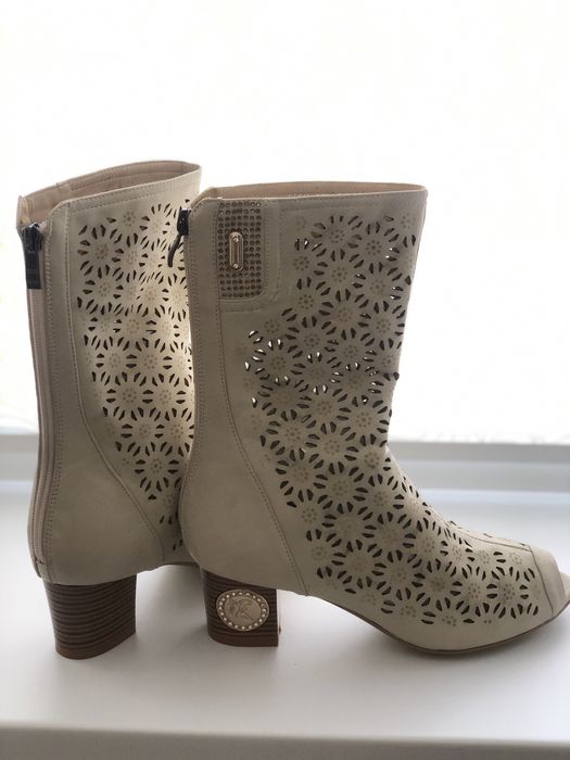 Нарядные сапожки