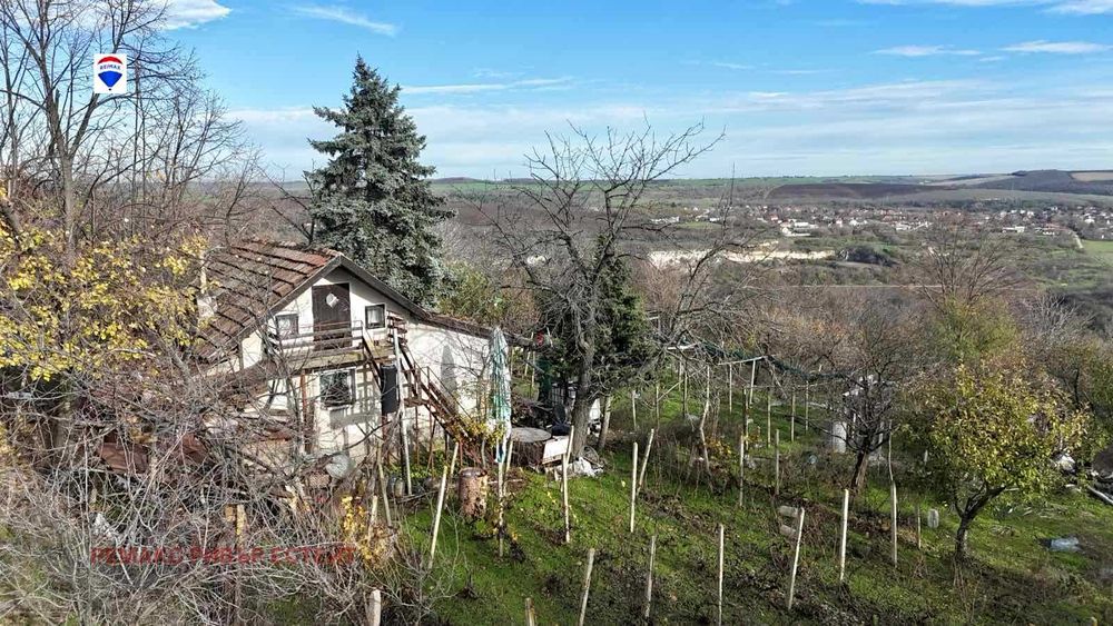 Вила за продажба в.з. Долапите