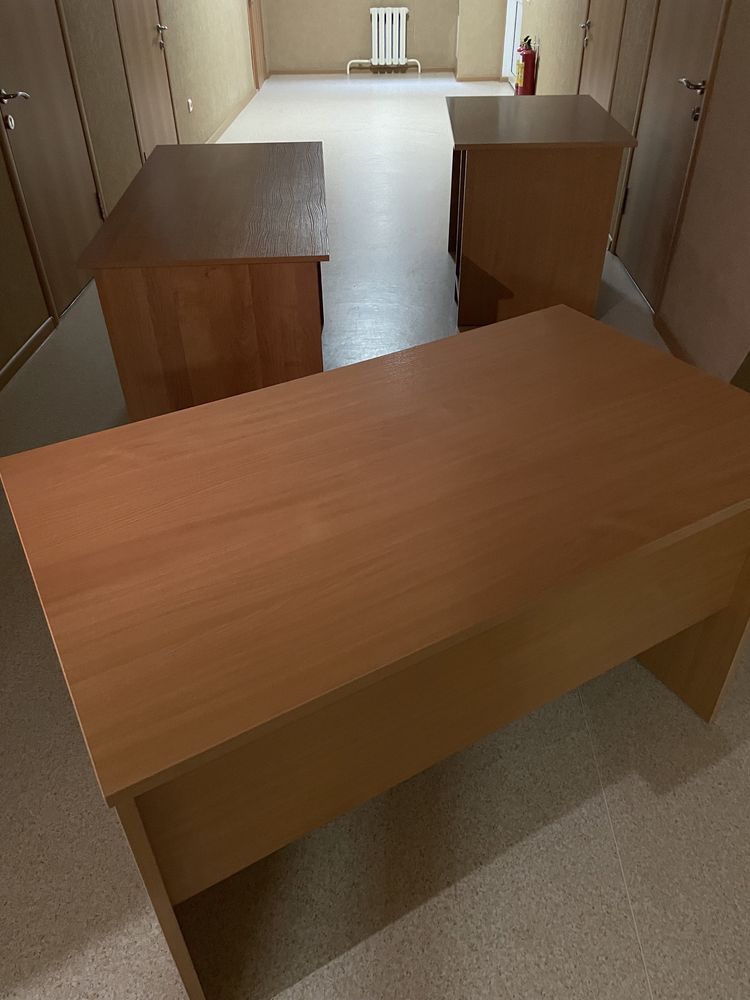 Продам 3 стола, стол для офиса, стол компьютерный