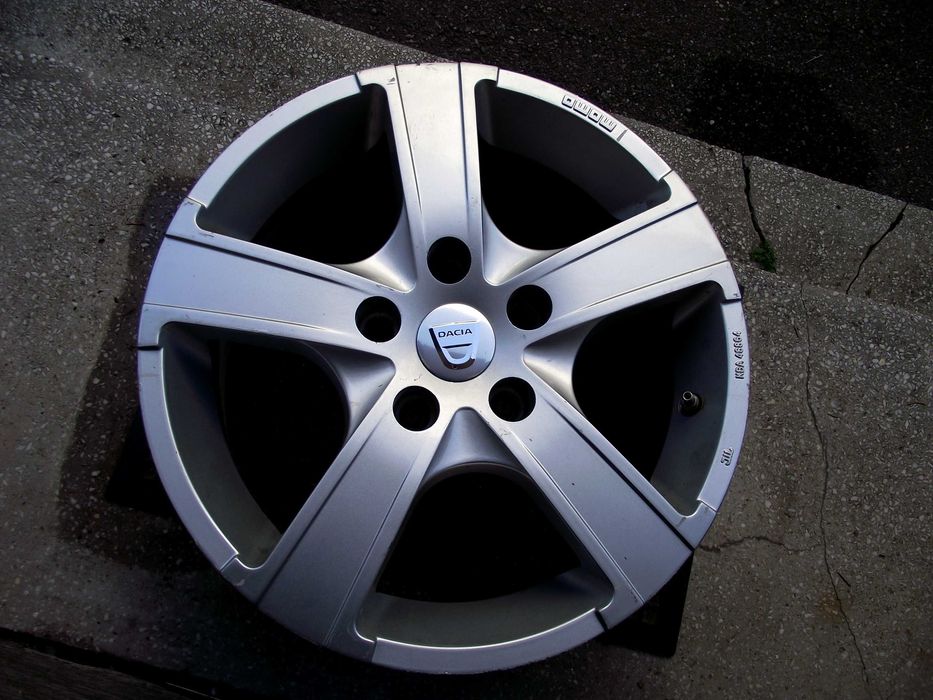 Jante 5x114,3 R16 Dacia Duster/Renault • Anvelope 215/65/R16 VIKING