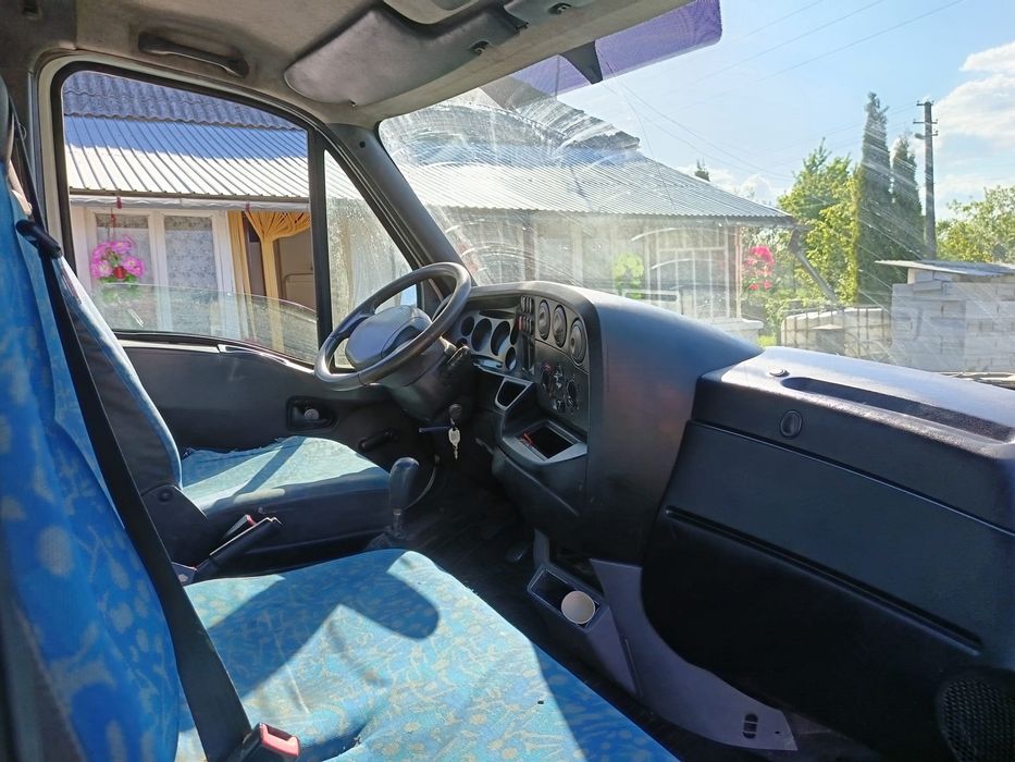 Mașină basculabilă Iveco Daily