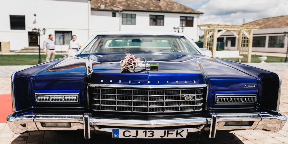 Limuzina USA, EXCALIBUR vintage, epoca, SUA, pentru evenimente nunti