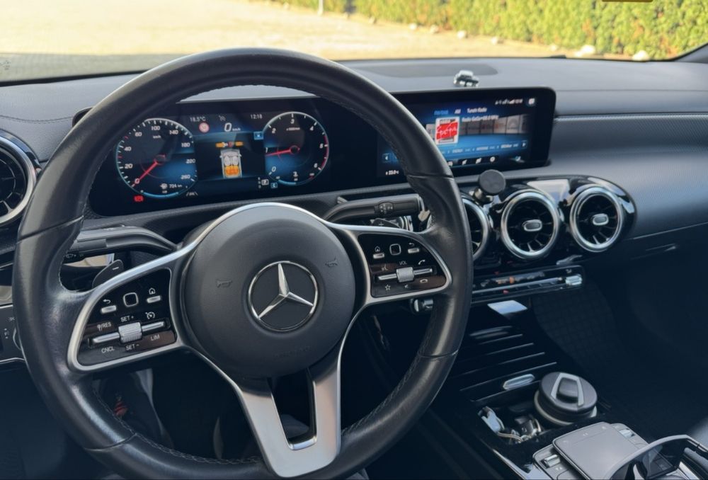 Mercedes Benz CLA 220D 8-G tronic