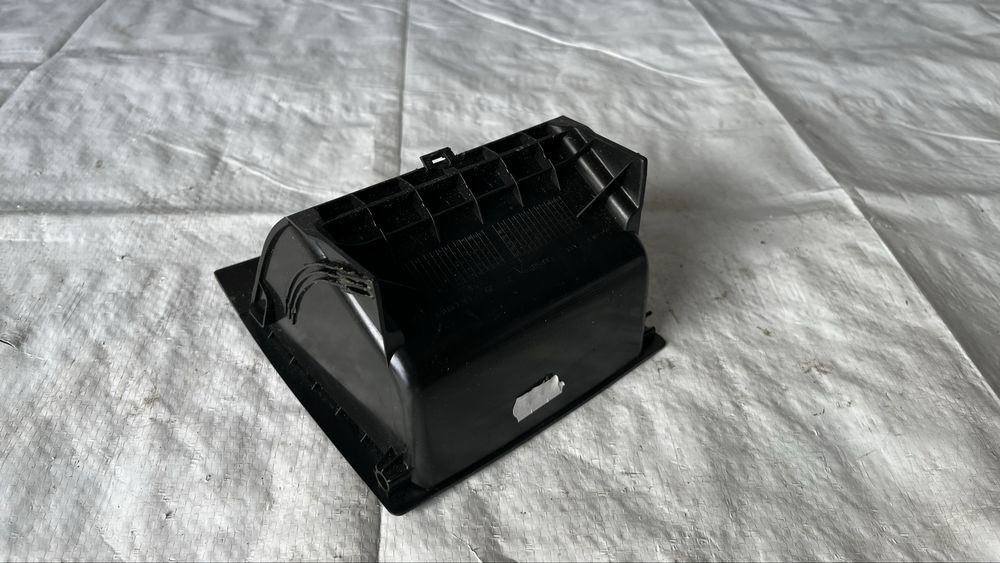 Панел заден пепелник Skoda Octavia 2 (2004-2013)