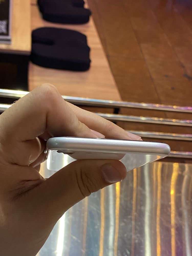 iPhone SE 2020 KHA