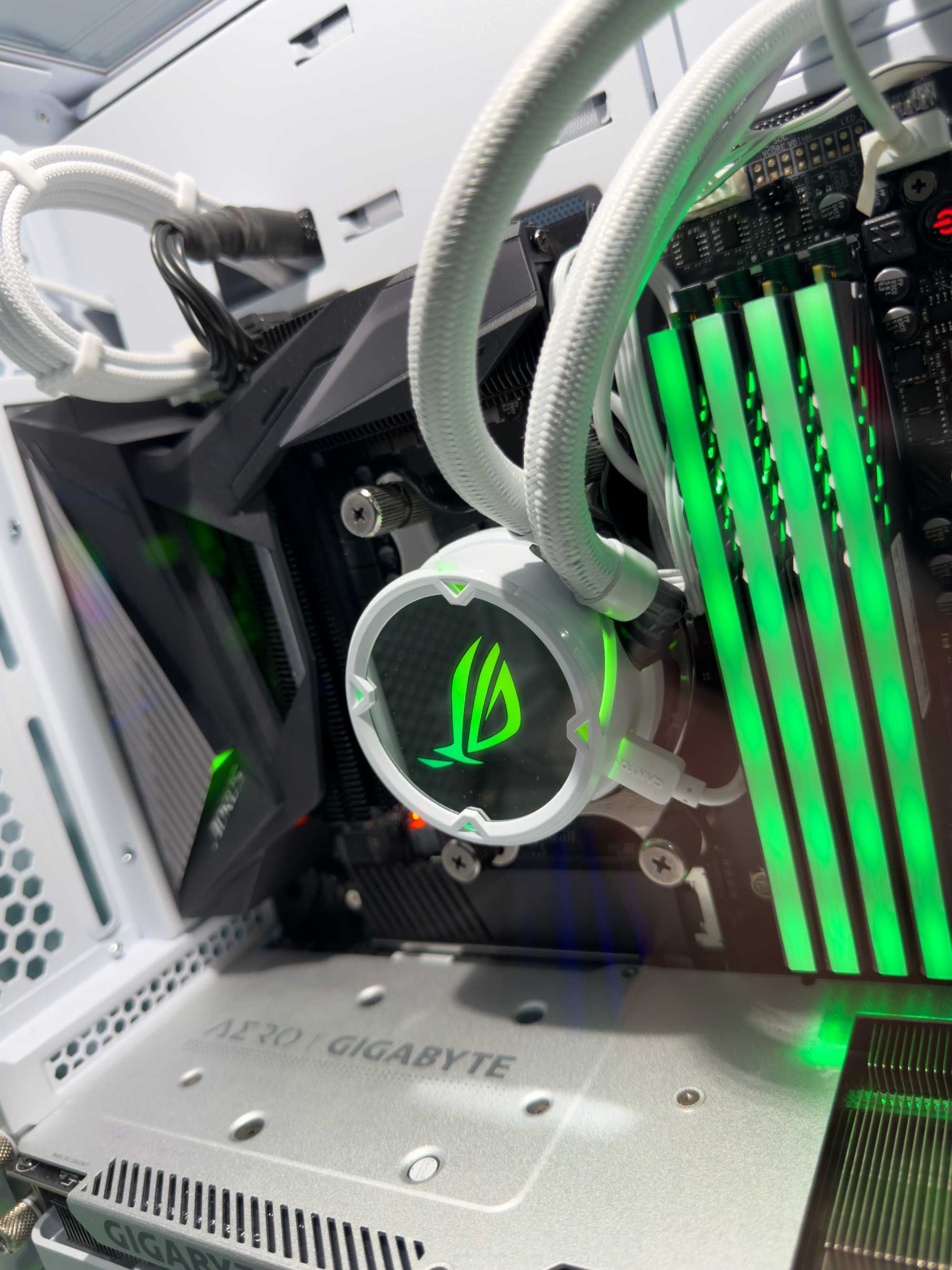 Геймърски компютър Ryzen 9 5900X / RTX 4060 / 32GB RAM