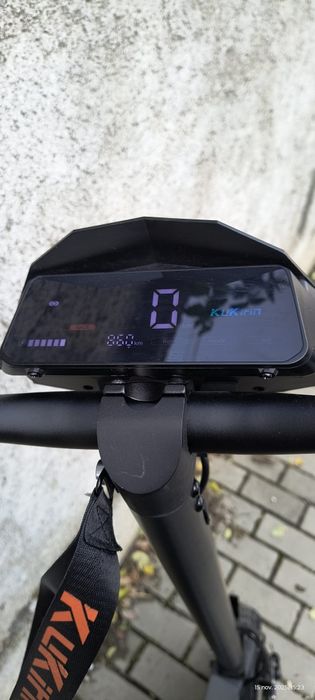 Trotineta Kukirin G2 2025